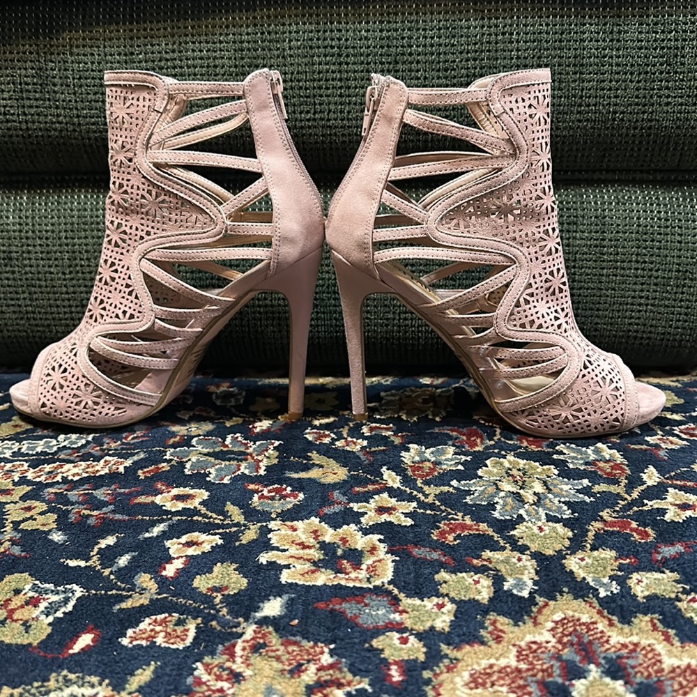 JustFab - Picture 2 of 6